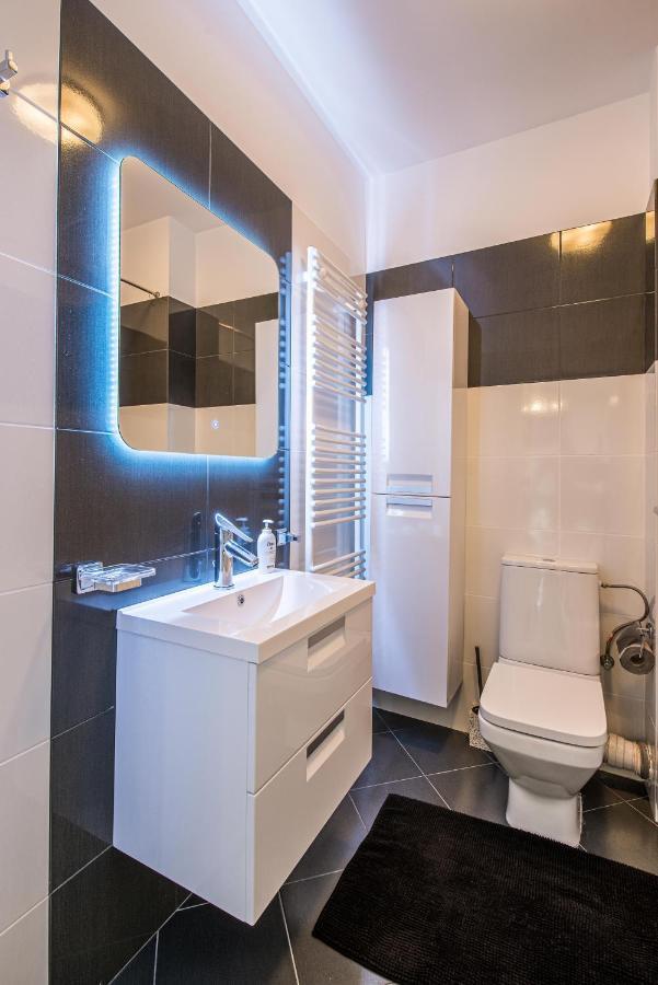 2-Room Penthouse Plaza Residence P1 Бухарест Экстерьер фото